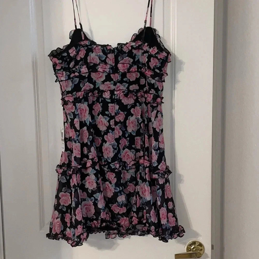 Black floral dress with shimmer super cute - Picture 2 of 8